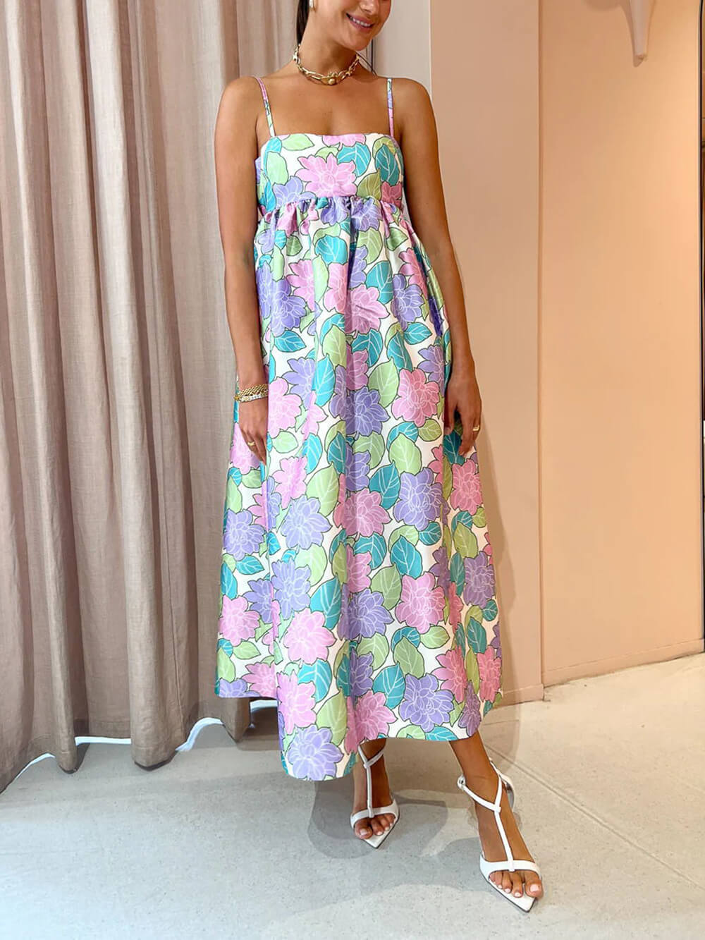 Beautiful strapless backless printed dress