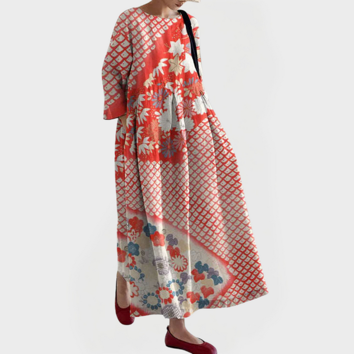 Elegant Maxi Dress in Linen with Embroidered Floral Lace