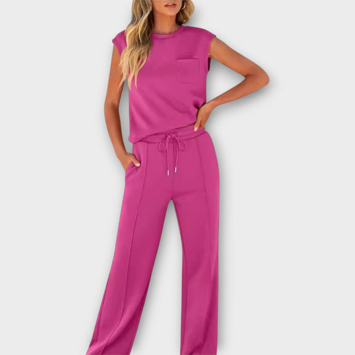 Sleeveless top and pants set with drawstring