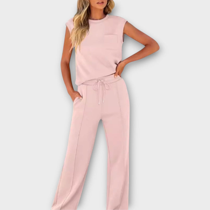 Sleeveless top and pants set with drawstring