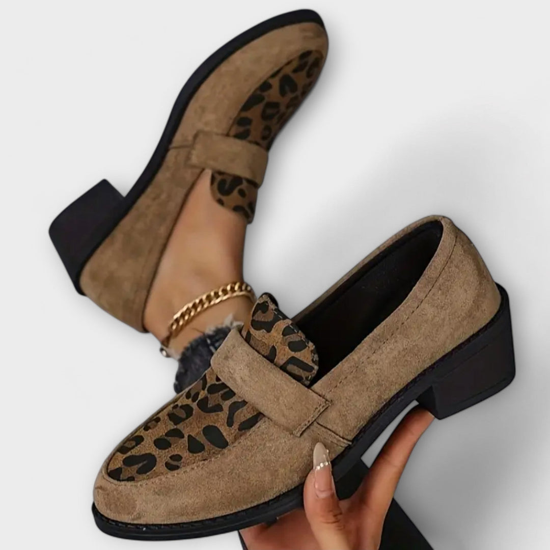 Stylish women's shoes with leopard print