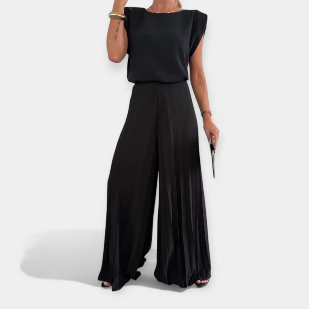 Summer Fashion Set with Top and Trousers
